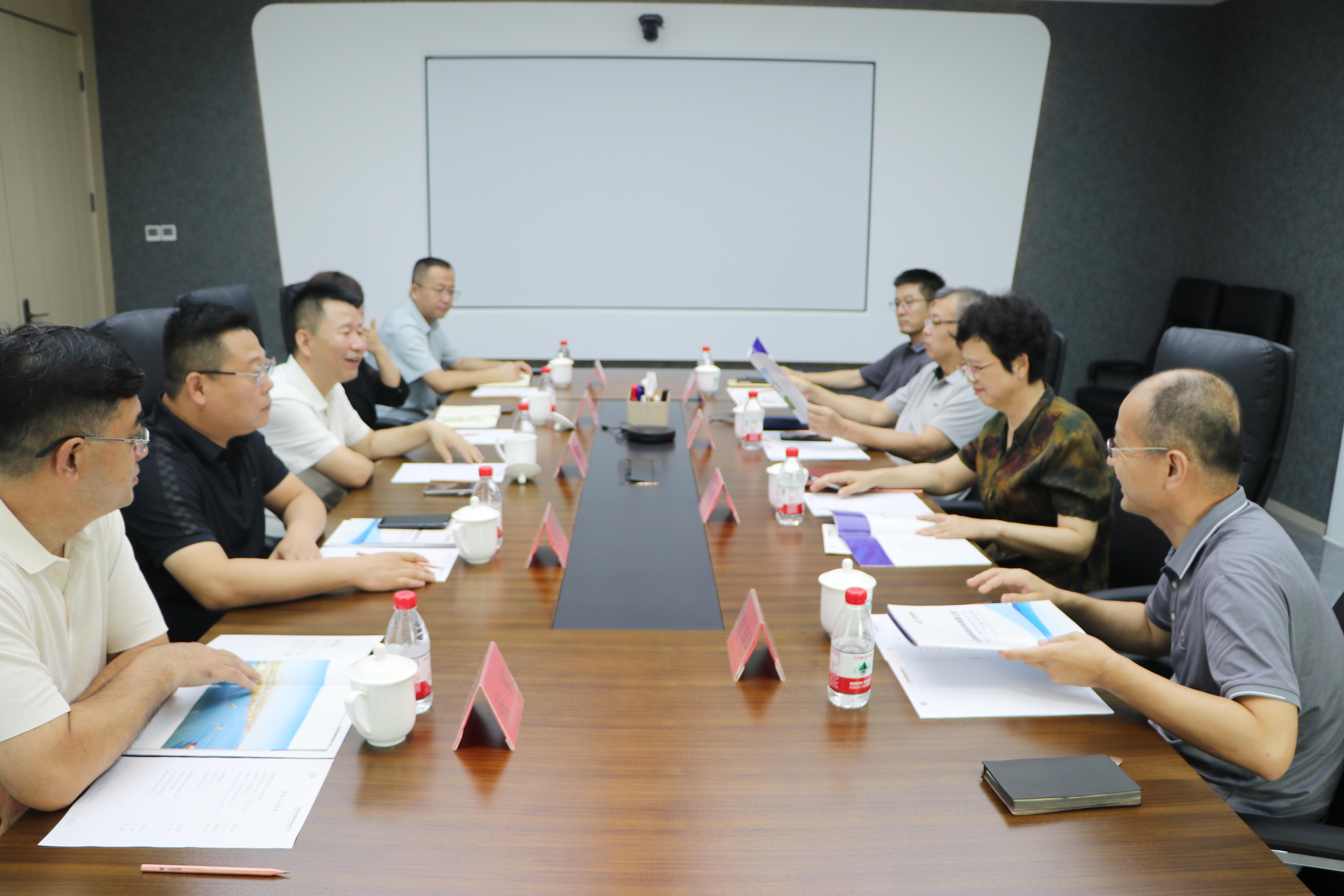 Leaders from the Binhai New Area Federation of Industry and Commerce visited Luwei New Materials for research and guidance